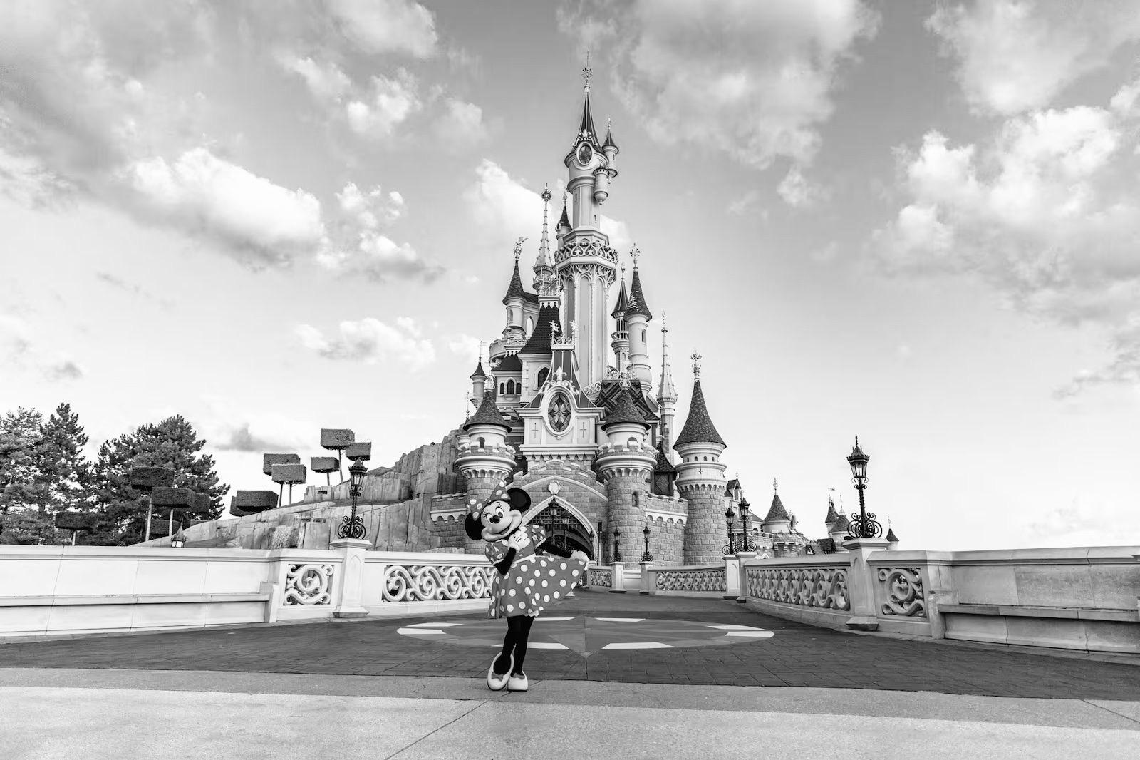 Luxury private transfers to and from Disneyland Paris. Perfect for families, couples, and groups seeking comfort and elegance on their journey.